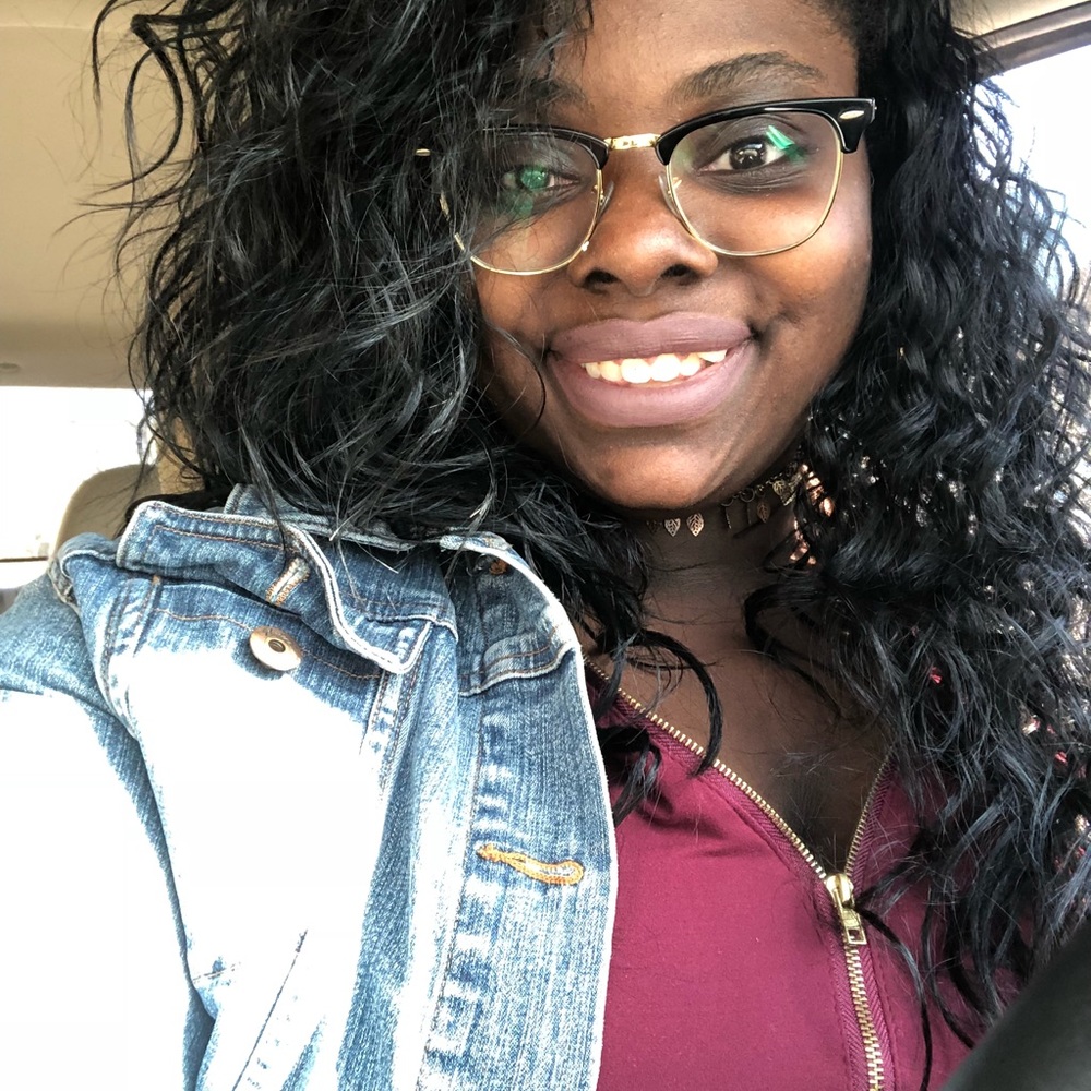 Meet your Posher, Simone